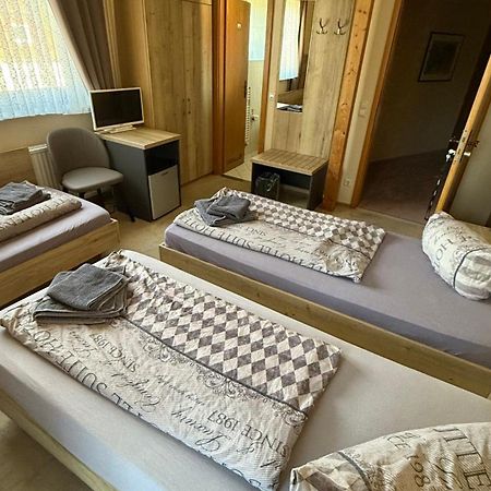 Hotel Pension Pamina Berlin Luaran gambar
