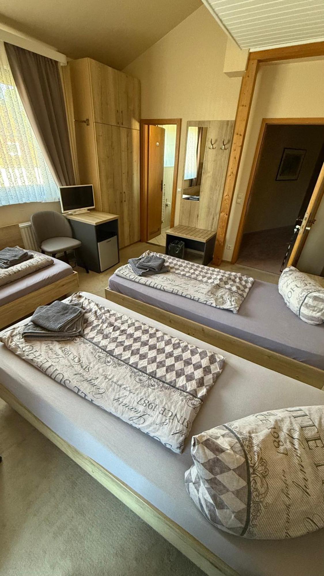 Hotel Pension Pamina Berlin Luaran gambar